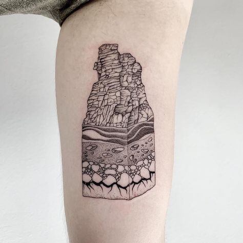 Michele Volpi ⋆ tattoo artist on Instagram: ““Geological stratification of a river rock photographed by the costumer when he was in Korea” Thank you so much Leonard! (made at the super…” Geology Tattoo, Grizzly Tattoo, Hippie Tattoo, Rock Tattoo, Cool Tattoos For Guys, Great Tattoos, Nature Tattoos, S Tattoo, River Rock