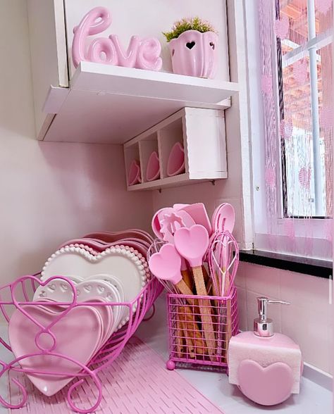 Barbie Core Aesthetic, Bunny Y2k, Girly Apartments, Girly Apartment Decor, First Apartment Decorating, Barbie Core, Dream Apartment Decor, Future Apartment Decor, All Pink