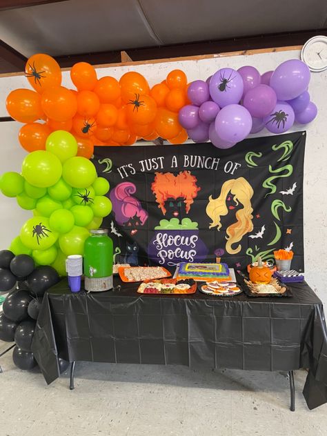 Hocus Pocus Parade Float, Halloween Trunk Or Treat Hocus Pocus, Hocus Pocus Balloon Arch, Hocus Pocus Balloon Decor, Hocus Pocus Car Decorations, Halloween Balloon Arch, Hocus Pocus Party Decoration, Decoration Balloon, Halloween Balloon