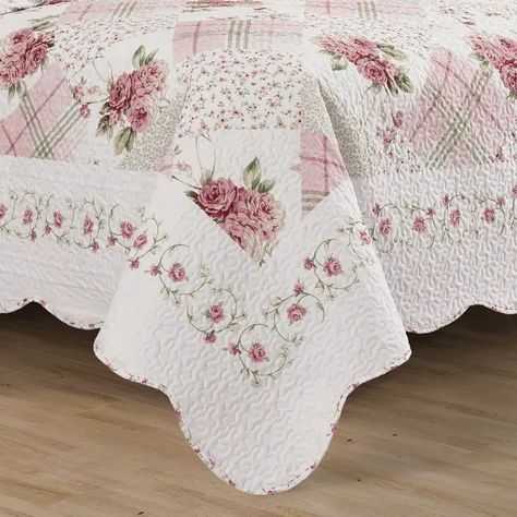 Bungalow Quilt Set - Bed Bath & Beyond - 39973304