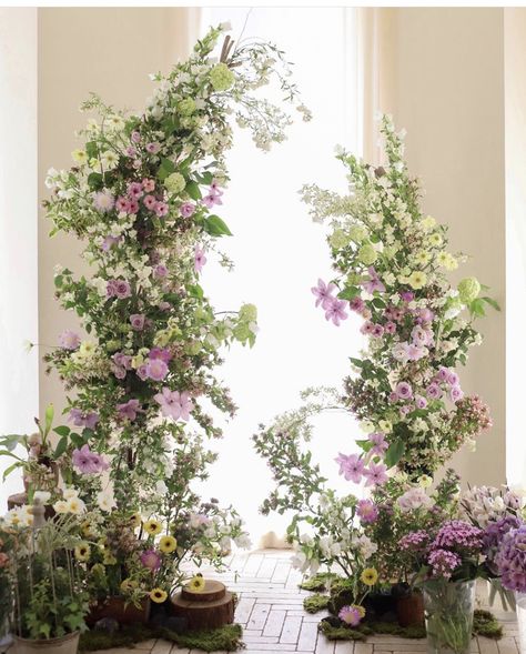 Purple White Wedding, Wedding Color Schemes Spring, Lavender Wedding Flowers, Wedding Archway, Floral Arch Wedding, Arch Wedding, Wedding Arch Flowers, Arch Flowers, Purple Wedding Flowers