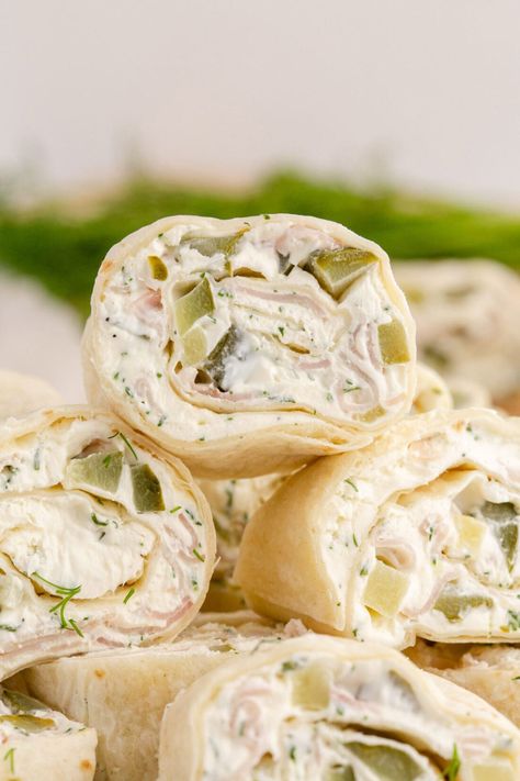 Dill Pickle Pinwheels, Pickle Pinwheels, Pinwheel Appetizers Cream Cheese, Sandwich Appetizer, Dill Ranch, Pickle Roll Ups, Pickle Wraps, Pinwheel Sandwiches, Tortilla Pinwheels