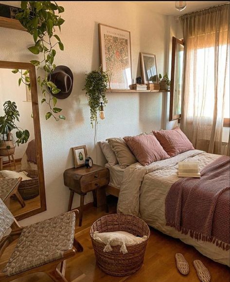 Design Ložnic, Dekorasi Kamar Tidur, Redecorate Bedroom, Cozy Room Decor, Home Decor Living Room, Apartment Decor Inspiration, Home Decorating Ideas, Room Makeover Bedroom, Apartment Inspiration