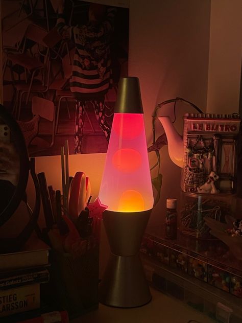 Bedroom Lava Lamp, Night Lamps Aesthetic, Mirror Lamps Bedroom, Lamps Aesthetic Bedroom, Cute Lamps Aesthetic, Lava Lamp In Room, Aesthetic Bedroom Lamp, Lava Lamp Room Decor, Lava Lamp Living Room