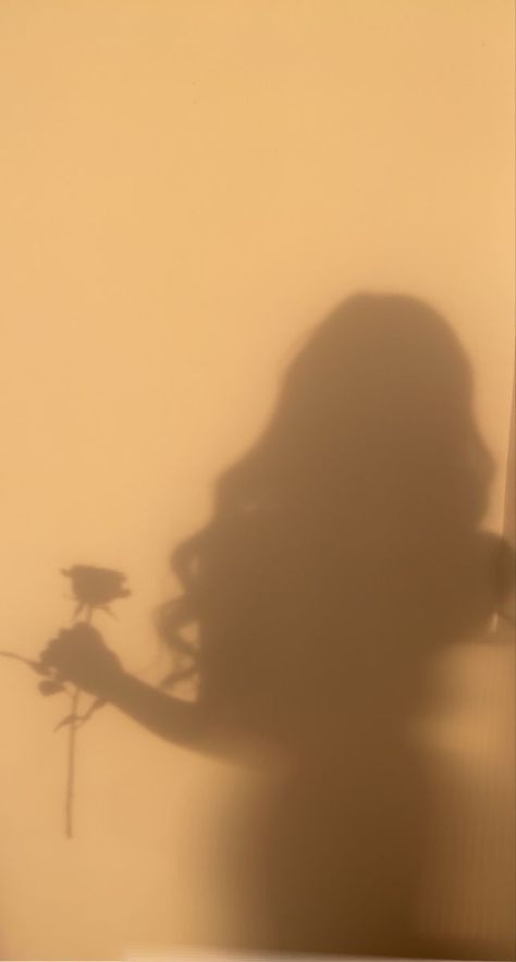 Shadow Pics, Shadow Aesthetic, Wattpad Background, Reel Cover, Illustration Pencil, Drawing Beautiful, Nature Creative, Shadow Video, Shadow Photography