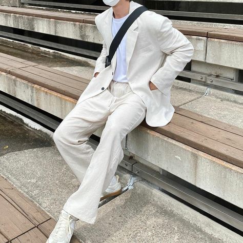 White Academia Aesthetic, Cottagecore Men, Outfit Nam, Outfits Masc, Elegant Boy, White Academia, Fits Inspiration, Trendy Suits, Aesthetic Outfits Men