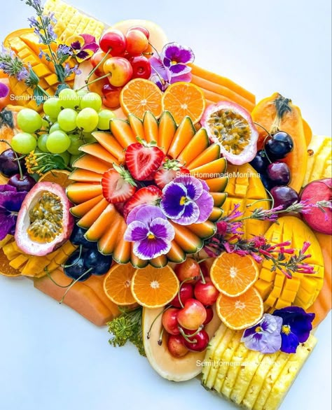 Summer Platter, Fancy Fruit Platter, Elegant Fruit Platter, Fruit And Cheese Platter, Fancy Fruit Platter Ideas, Fruit Only Charcuterie Board, Tropical Cheese Board, Grazing Table Ideas Tropical, Luau Fruit Display