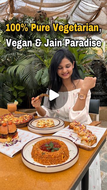 Mumbai Restaurants, Jain Food, Food Reels, Jain Recipes, Bhaji Recipe, Mumbai, Vegan Recipes, Pizza, Cafe