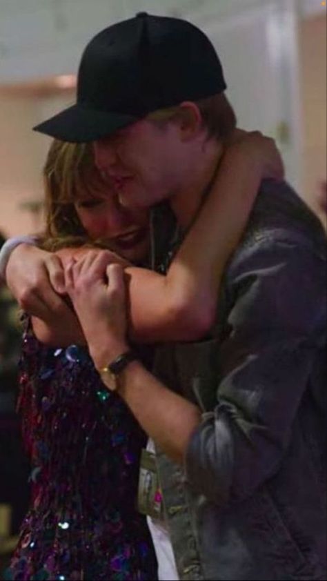 Taylor And Joe Wallpaper, Taylor Swift E Joe Alwyn, Taylor Swift And Joe Alwyn Wallpaper, Pictures Of Taylor Swift, Taylor Swift And Joe Alwyn, Twitter Pictures, Joe Taylor, Joe Alwyn, Taylors Version