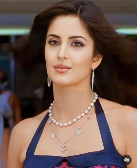 Katrina Kaif, Free Movies, Bollywood Actress, Movies Online, Actresses, Stars, Quick Saves