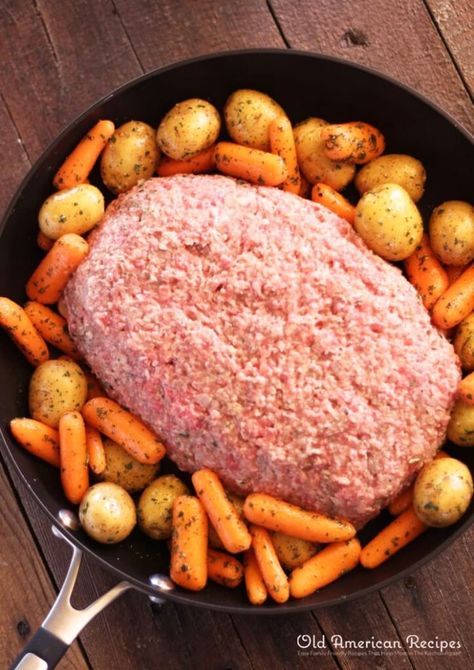 Carrots In Oven, Baked Meatloaf, The Best Meatloaf, Real Food Dinner, Meatloaf Dinner, Fresh Bread Crumbs, Potatoes And Carrots, Good Meatloaf Recipe, Meatball Recipes Easy