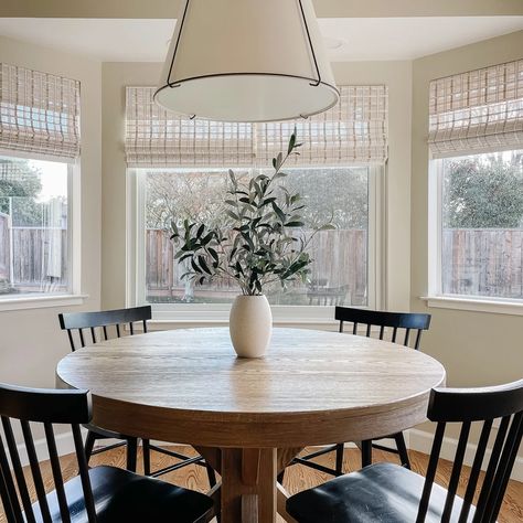 Interior Design | Lauren Cabral Interiors | California Round Dinning Room Table, Blue Kitchen Remodel, White Blue Kitchen, Black Kitchen Chairs, Eat In Kitchen Table, Christmas Dining Table Decorations, Circle Dining Table, Walnut Creek California, Dining Table Decorations