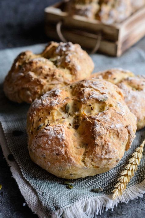 Irish Soda Bread (No yeast needed!) – Crazy Vegan Kitchen Beer Bread Easy, Year Board, Traditional Irish Soda Bread, Bread Quick, Beer Bread Recipe, Irish Soda Bread Recipe, Self Raising Flour, Knead Bread Recipe, Homemade Soda