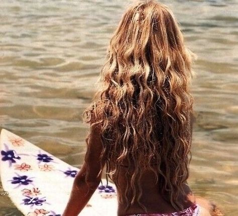 Surf Hair, Surfer Hair, Beach Curls, Photo Summer, Surfer Girl, Dream Hair, Beach Hair, Pretty Hairstyles, Wavy Hair