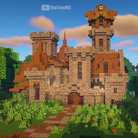 A tiny but super-detailed castle! Hit the link for part 1 of the tutorial! Minecraft Small Castle, Chalet Minecraft, Minecraft Medieval Castle, Mansion Minecraft, Minecraft Castle Blueprints, Minecraft Medieval House, Minecraft Castle Designs, Little Castle, Construction Minecraft