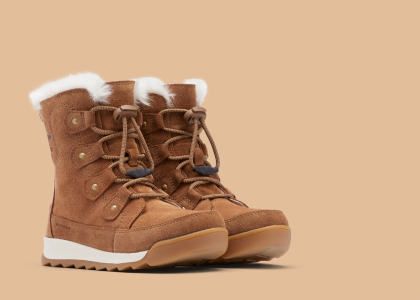 Snow Boots Sorel, Elevated Activewear, Sorel Boots Outfit, Clairol Hair Color, Clairol Hair, Sorel Explorer, Sorel Winter Boots, Duck Boot, Winter Ootd