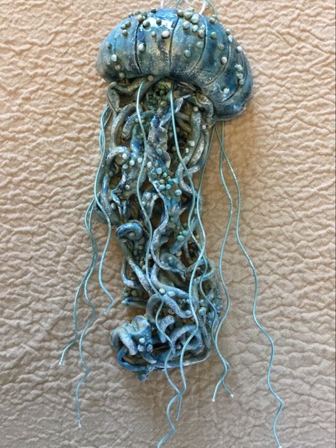 Clay Jellyfish, Jelly Fish Clay, Jellyfish Sculpture, Jelly Fish Craft, Ceramic Jellyfish, Clay Fish Sculpture, Jellyfish Ceramics, Jelly Fish Ceramics, Ocean Ceramics