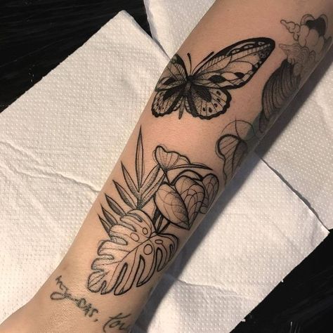 Inspiration Tattoos, Aesthetic Tattoo, Tattoo Life, Dream Tattoos, Nature Tattoos, Skin Art, Piercing Tattoo, Mini Tattoos, Love Tattoos