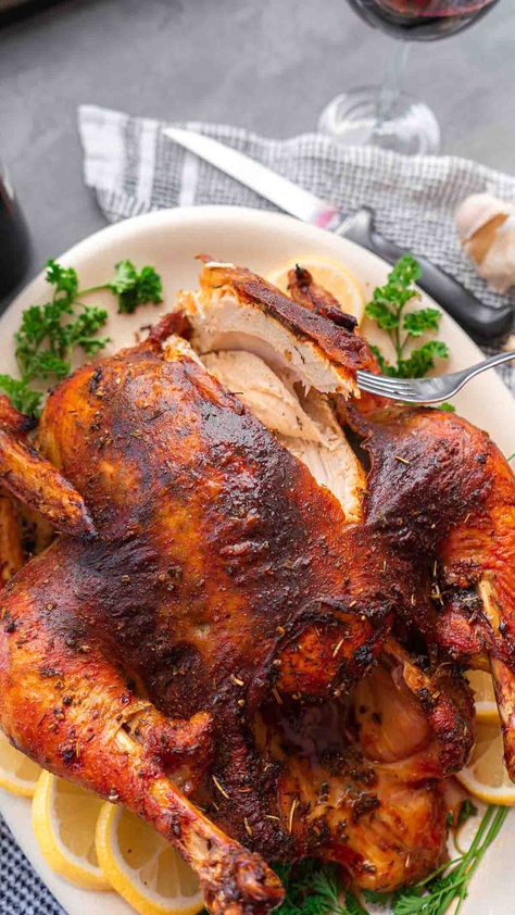 Create a show-stopping Thanksgiving centerpiece with our Mediterranean Roasted Chicken. Herbs, crispy skin, and juicy meat make it perfect for holiday celebrations! Roasted Chicken For Thanksgiving, Mediterranean Roast Chicken, Mediterranean Christmas Recipes, Mediterranean Christmas Dinner, Mediterranean Christmas, Chicken Herbs, Friendsgiving Food Ideas, Impressive Dinner, Mediterranean Diet Recipes Dinners