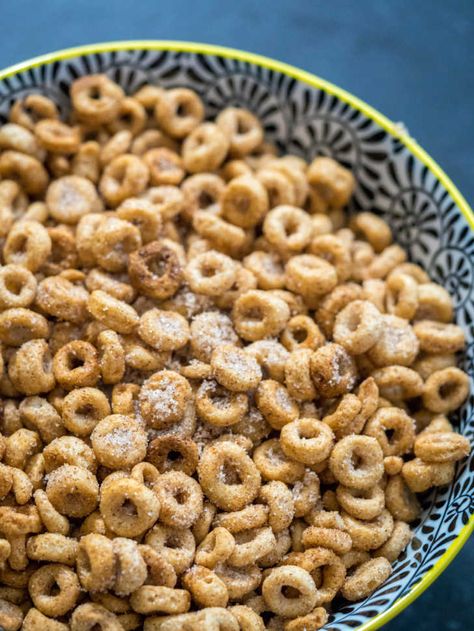 Mini Donut Hot Buttered Cheerios, Cheerio Recipes, Hot Buttered Cheerios, Buttered Cheerios, Cheerios Snacks, Meal Board, Cheerios Recipes, Bunco Ideas, Chocolate Deserts