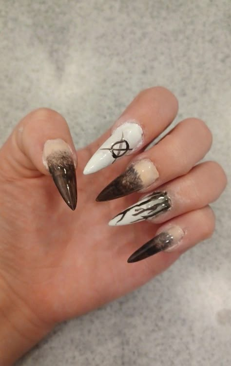 The Crow Nails, Black Ombre Stiletto Nails, Ombre Stiletto Nails, Slenderman Proxy, Ur Gay, Slenderman, Black Ombre, Young And Beautiful, Stiletto Nails