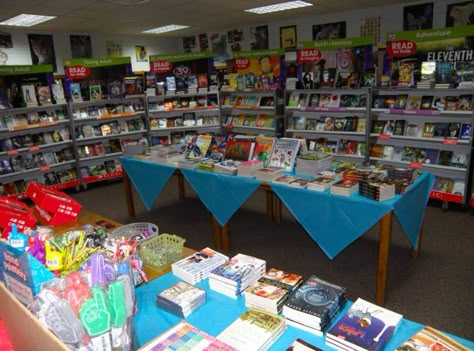 Scholastic Book Fair, Nostalgia 2000s, 2010s Nostalgia, Nostalgic Pictures, Old Commercials, Nostalgia Aesthetic, Childhood Memories 2000, Nostalgia Core, 2000s Nostalgia