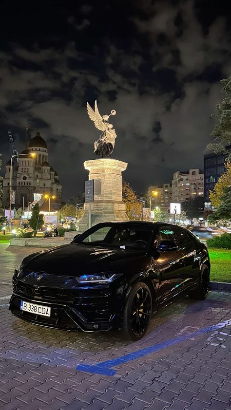 Black Lamborghini Urus, Lamborghini Suv Urus, Lambo Truck, Porche Car, Dream Cars Lexus, Lamborghini Wallpaper, Black Lamborghini, Red Porsche, Dream Cars Range Rovers