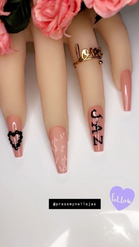 🥰 Hi my name is #Jasmine and my favorite color is #black 🖤. #nails #longnails #nudenails #namenails #moneynails #hearts #pressonnails Nail Designs With Names, Nails With Names On Them, Black Nail Designs, Prom Nails, Nails On Fleek, Bling Nails, Square Nails, Nude Nails, Black Nails