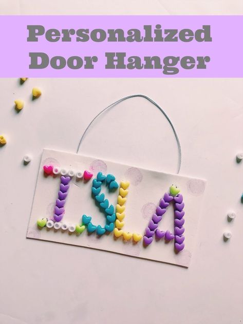 Kids Door Signs Craft- great to hang their name on their bedroom door. Easy DIY personalized door hanger. Bedroom Door Signs Diy, Diy Bedroom Door, Chalkboard Door, Kids Door Signs, Brighten Room, Door Name Plates, Kids Door, Bedroom Door Signs, Personalized Bedroom