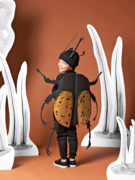 Diy Bug Costume, Beetle Costume, Merrilee Liddiard, Bug Costume, Handmade Halloween Costumes, Cardboard Costume, Baby Kostüm, Diy Halloween Costumes For Kids, Boy Diy