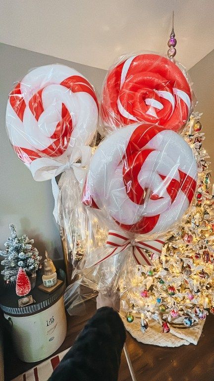 Pool Noodle Peppermint Candy, Noodle Crafts, Pool Noodle Crafts, Fun Decorations, Candyland Birthday, Candy Land Christmas Decorations Diy, Pool Noodle, Kids Christmas Party, Christmas Float Ideas