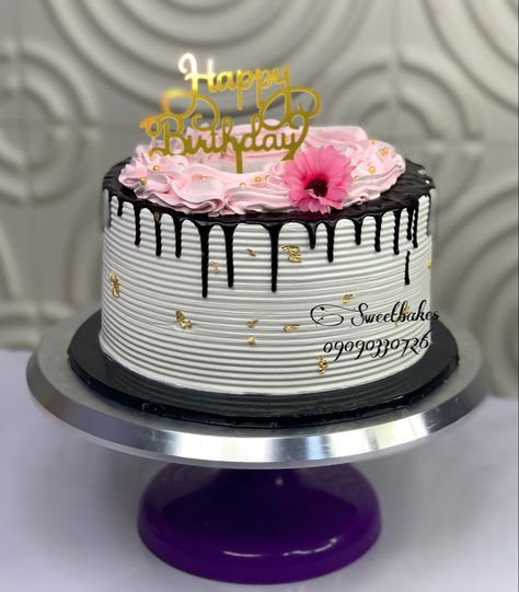 Cake lovers Whipped Cream Cake Design, Cream Cake Design, Whipped Cream Cake, Whipped Cream Cakes, Buttercream Cake Designs, Beautiful Birthday Cakes, Beautiful Birthday, Whipping Cream, Buttercream Cake