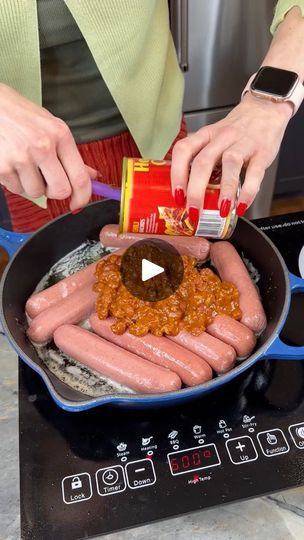 557K views · 3.7K reactions | Best hotdog recipe 🌭 #dinner #husband #love #food #foodie #yum #yummy #viral #wow #omg #reel #reels #viralreels #reelsviral #fyp #foryou | Elaine Carol’s Kitchen | Elaine Carol’s Kitchen · Original audio Barbecue Rub, Chilli Dogs, Hormel Chili, Tailgating Ideas, Hot Dog Recipes, Late Night Snacks, Southern Comfort, Dog Recipes, What To Cook