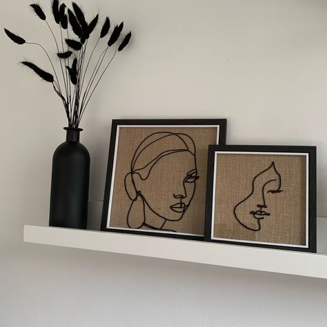 Hessian Art, Simple Room Decoration Ideas, Casa Minimal, Artline Drawing, Simple Room Decoration, Minimalistic Home Decor, Wall Decor Minimal, Spiegel Diy, Home Decor Minimal