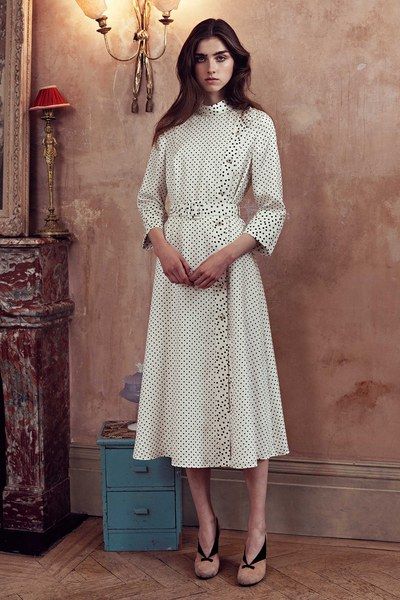 Orla Kiely Resort 2019 London Collection - Vogue Orla Kiely Dress, Outfits Jeans, Current Fashion, Orla Kiely, Fashion Show Collection, World Of Fashion, Minimalist Fashion, Runway Fashion, High Fashion