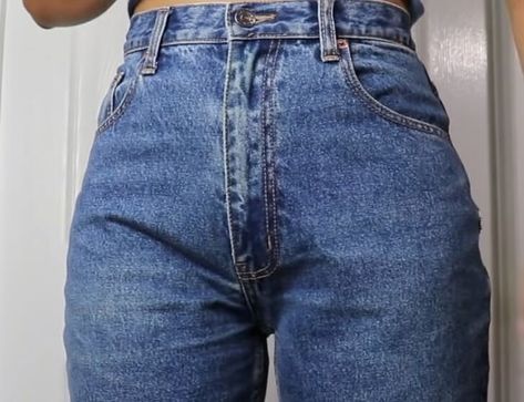 This is a guide to taking in jeans at the waist. Learn how to take in jeans at the back and side seams with this step-by-step sewing tutorial. Bring In Jeans Waist, Alter Jeans Waist, How To Take In Jeans, How To Take In Jeans At The Waist, Take In Jeans Waist, Taking In Jeans, Take In Jeans, Altering Jeans, Jeans Tutorial