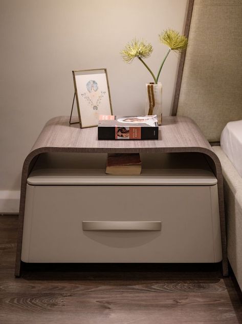 Bed Side Table Ideas Modern, Side Tables Bedroom Modern Luxury, Bedroom Nightstand Ideas, Side Tables Bedroom Modern, Modern Side Table Bedroom, Hot Wheels Room, Nightstand Ideas, Bedroom Ideas For Small Rooms Diy, Desk Room