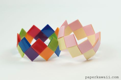 Learn how to make a pretty modular origami bracelet! This easy to make origami bangle makes an awesome gift! Simple & quick! Arts And Crafts Adults, Crafts For The Summer, Origami Bracelet, Art Teacher Projects, Origami Decorations, Paper Doll Chain, Crafts Adults, Simple Paper Crafts, Thrifty Crafts