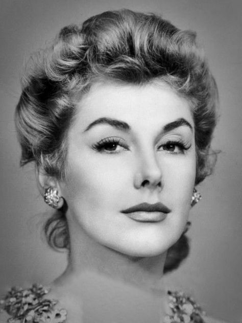 Kay Kendall Actress, Kay Kendall, Cristina Aguilera, Anna Magnani, Female Movie Stars, Musical Film, British Women, Comedy Films, Great Films