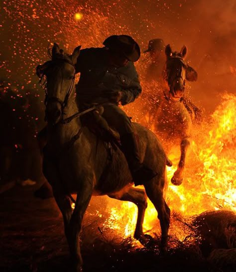 Las Luminarias Festival - San Bartolome de Pinares, Spain Red Dead Redemption Ii, Four Horsemen, Red Dead Redemption, Story Inspiration, Medieval Fantasy, Horse Art, Old West, A Fire, Wild West