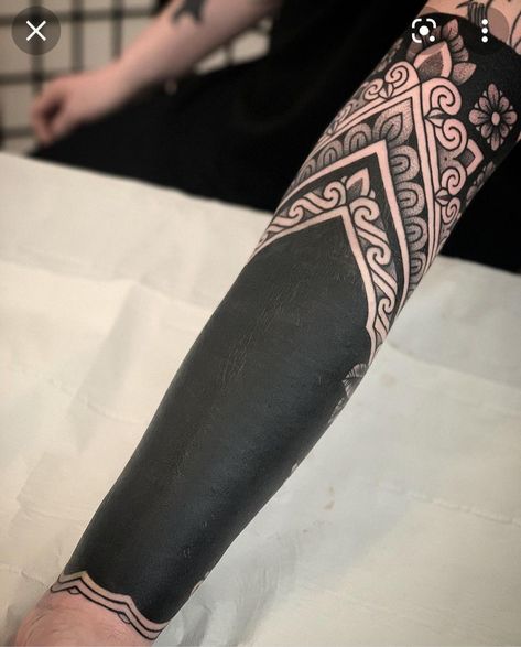 Trending Tattoo Designs, Forearm Cover Up Tattoos, Black Sleeve Tattoo, Mangas Tattoo, Coverup Tattoo, Solid Black Tattoo, Trending Tattoo, Black Tattoo Cover Up, Anniversary Scrapbook