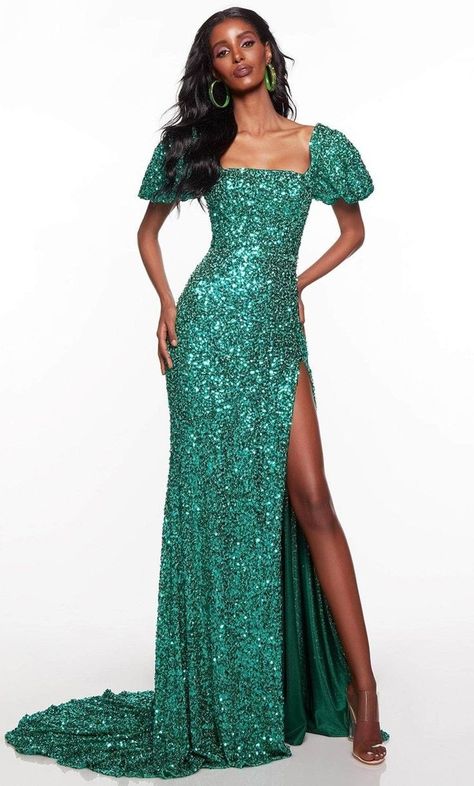 Fashion outfits/party wear dresses/green dress/mermaid gown Paris Prom, Puff Sleeve Gown, Plastic Dress, Alyce Paris, Sequin Prom Dress, A Line Prom Dresses, Stunning Gowns, Long Train, Dress Cover