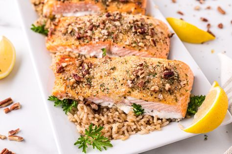 Salmon Bake with Pecan Crunch Coating - Made It. Ate It. Loved It. Salmon Bake, Pecan Crunch, Seafood Entrees, Baked Salmon Recipes, Salmon Filet, Cooking Salmon, At The Store, Salmon Fillets, Baked Salmon