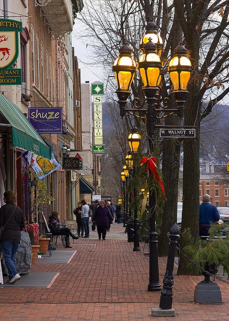 Main Street & Walnut Street. This area makes Bethlehem have a nice "Small Town" kind of feeling Scenery Beach, Phuket Island, Small Towns Usa, Small Town Living, Lamp Posts, Small Town America, Small Town Life, Bethlehem Pa, Main Street Usa