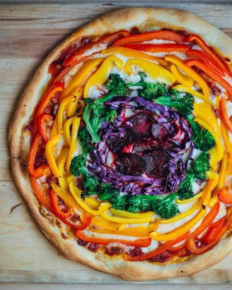 Rainbow Pizza, Eat Veggies, Veggie Pizza, Rainbow Food, Vegetable Nutrition, Idee Pasto Sano, A Pizza, Chicken And Vegetables, Healthy Chicken Recipes