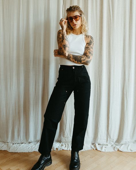 Carpenter Pants Outfit, Fatigue Pants, Utilitarian Style, Workwear Trousers, Carpenter Pants, Work Wear Women, Pants Outfit, High Waisted Pants, Trousers Women