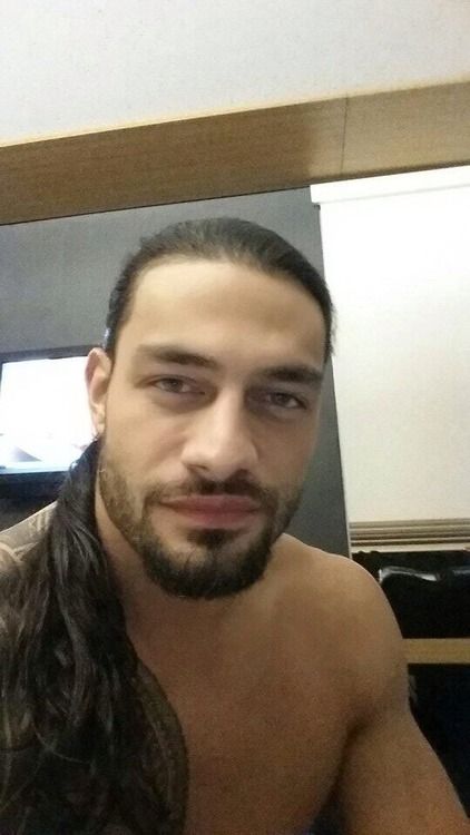 Gosh Damn, He'S So Fine!!!!! Roman Reighns, Joseph Anoai, Roman Reign, Roman Reigns Family, Roman Reigns Smile, Roman Reigns Shirtless, Roman Reigns Wwe Champion, Joe Anoaʻi, Wwe Superstar Roman Reigns