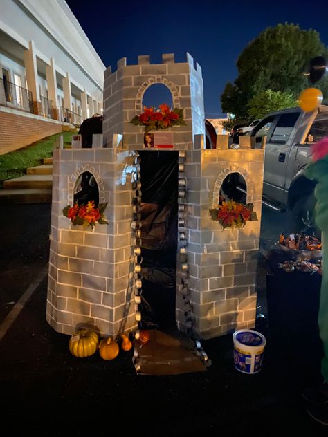 Castle Theme Trunk Or Treat, Castle Trunk Or Treat Ideas, Trunk Or Treat Castle Ideas, Medieval Trunk Or Treat Ideas, Princess Castle Trunk Or Treat, Castle Truck Or Treat, Castle Trunk Or Treat Ideas For Cars, Trunk Or Treat Castle, Castle Trunk Or Treat