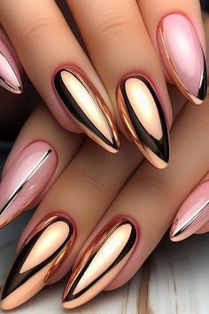 nail art Nail Chrome Pink, Elegant Chrome Nails, Summer Chrome Nails 2024, Ombre Chrome Nails Designs, Gold Chrome Nails Designs, Pink And Gold Nail Designs, Ombré Chrome Nails, Ombre Chrome, Ombre Chrome Nails