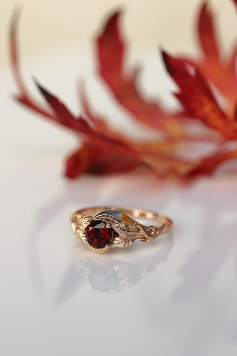 Unique Gold Rings, Nature Inspired Engagement Ring, Garnet Engagement Ring, Branch Ring, Organic Lines, Nature Ring, Etsy Wedding, Leaf Ring, Rose Gold Engagement